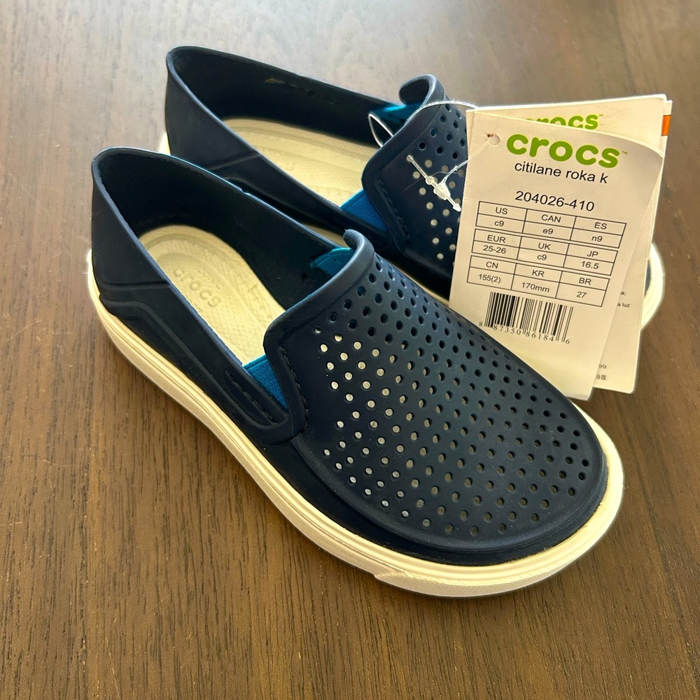 Citilane Roka Kids Crocs size 9